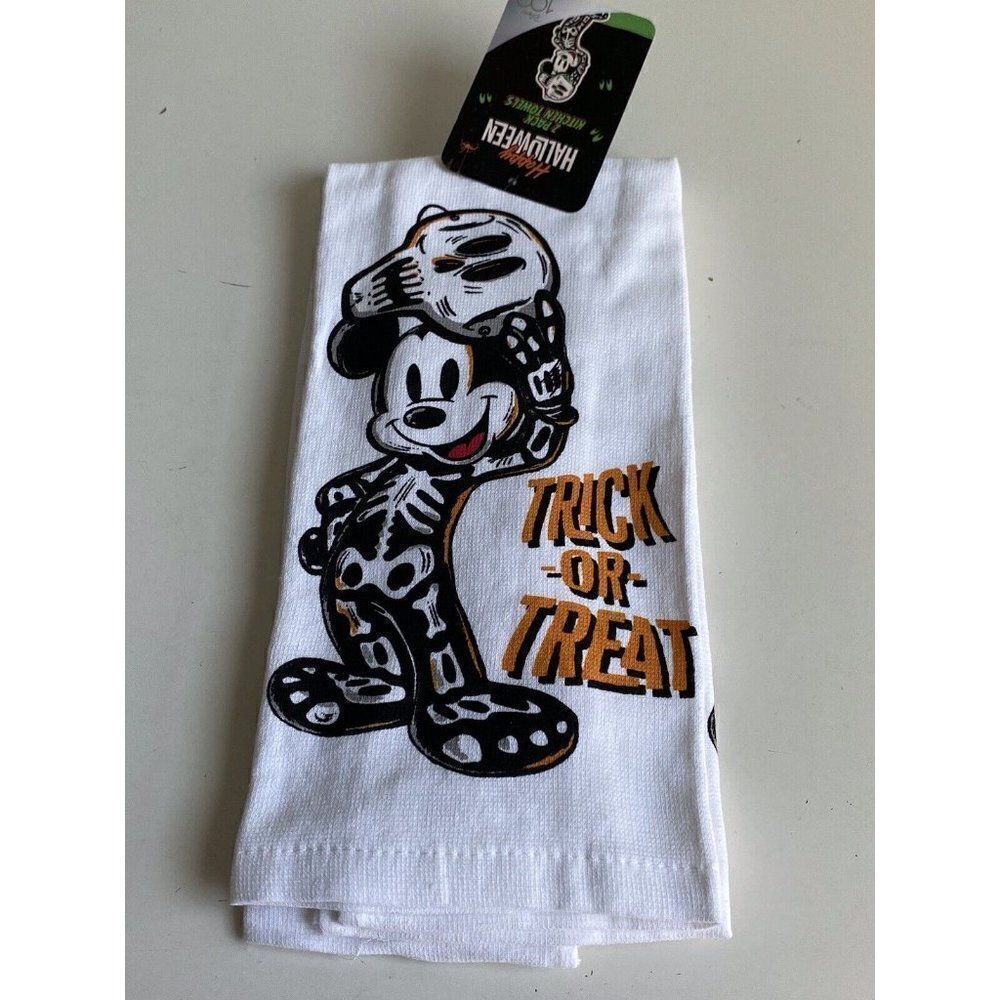 2 Pk Disney Halloween‎ Kitchen Towels Mickey Mouse Trick Treat Skeleton Costume